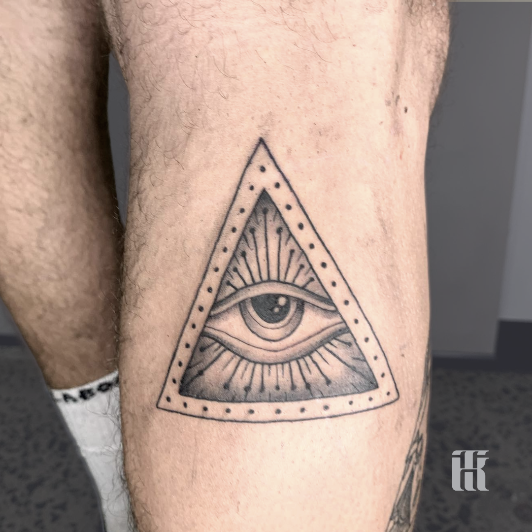 edubetattoo tattoo calf eye
